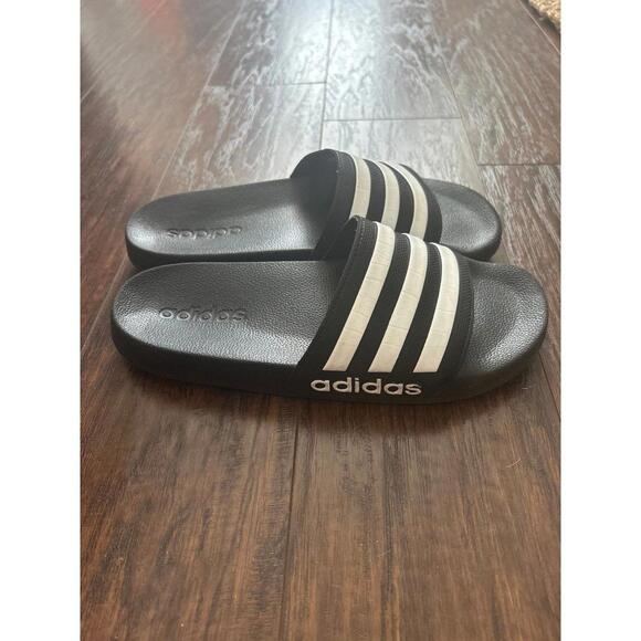 Adidas - Picture 1 of 5